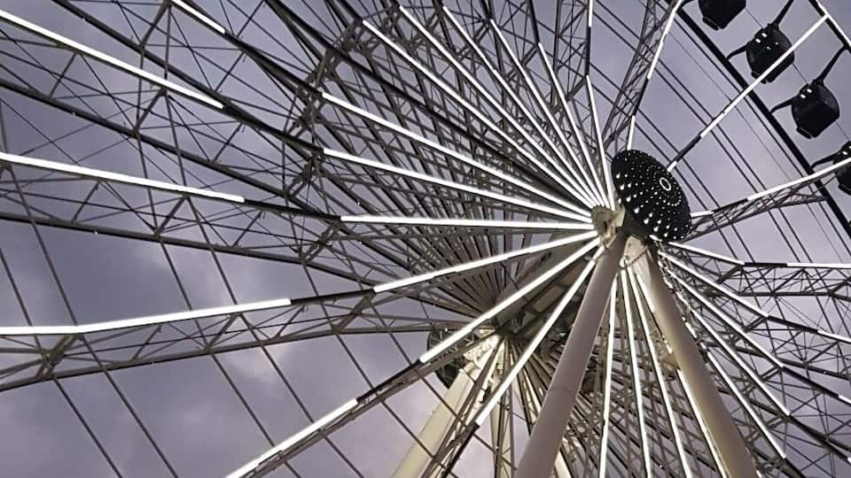 #estrelladepuebla #lifeatexpedia #weloveourmarkets #latam #mexico #puebla Have fun at the Ferris Wheel, the tallest of its kind in Latin America. Get the best city views & the volcanos Popocateptl and Iztlazíhuatl. Tip: visit twice, in day & night.