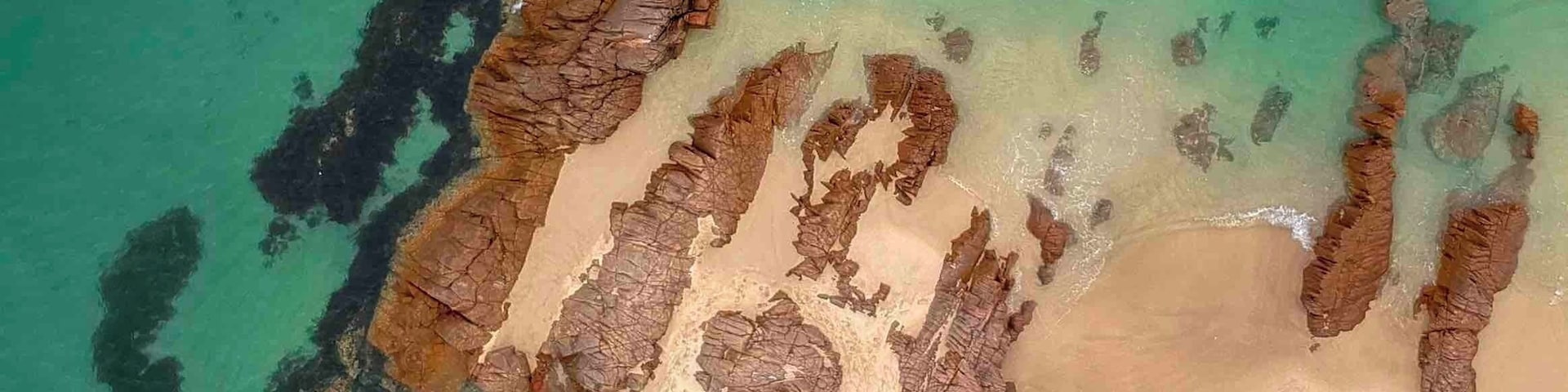 This is a nice point to make some seascape pictures. This is offcourse a drone picture but I made some nice pictures with a 10stop filter also.