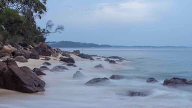 This point you can acces from the beach on both sides. Looks best with high tide. If you shoot to the other side you also have a nice island in the back. Was made with a 10stop filter.