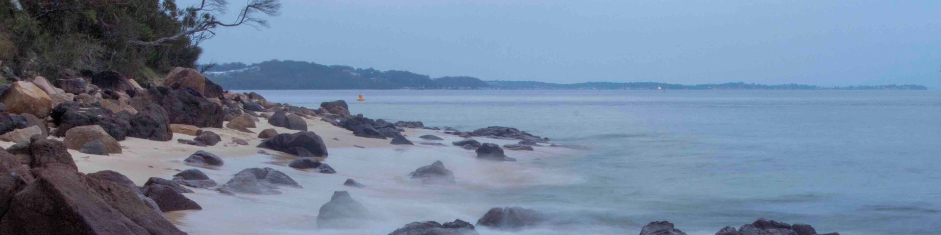 This point you can acces from the beach on both sides. Looks best with high tide. If you shoot to the other side you also have a nice island in the back. Was made with a 10stop filter.