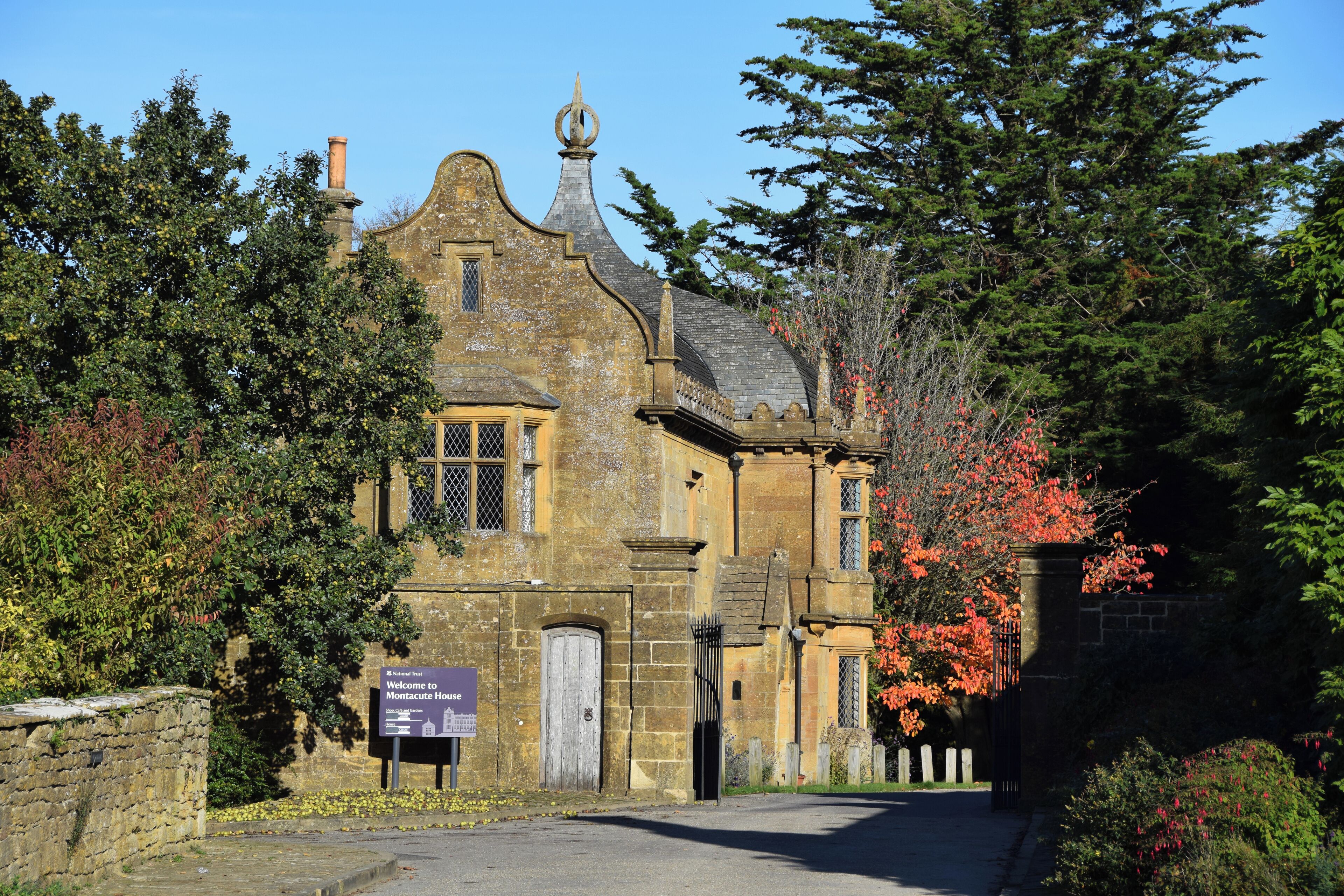 This is a photo of listed building number