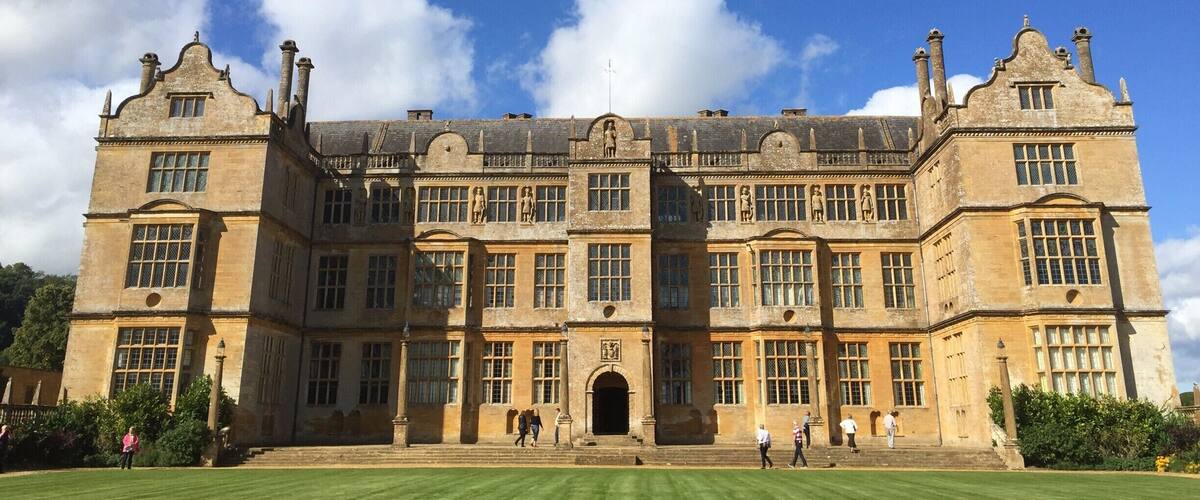 #StunningStructures Fantastic building and full of hidden treasures, plus with a wonderful gallery. Gardens worthy of a royal walk