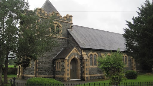 Eglwys Dewi Sant, Tal-y-bont