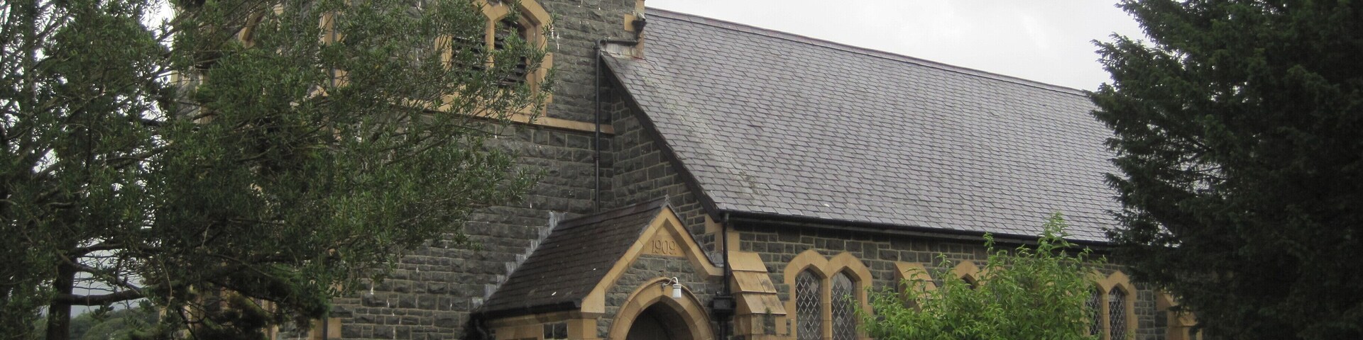 Eglwys Dewi Sant, Tal-y-bont