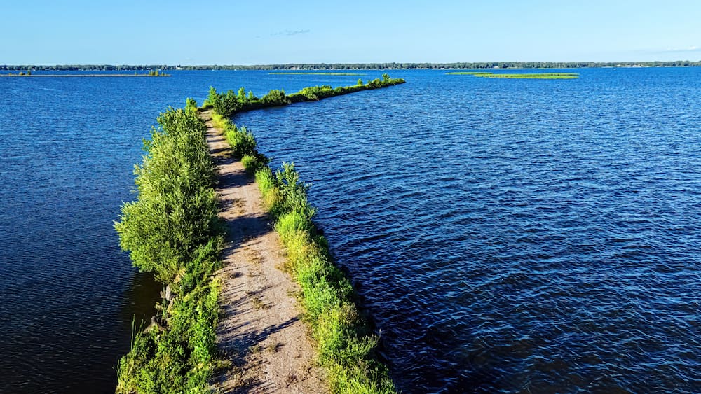 View of a breakwall on the fox river