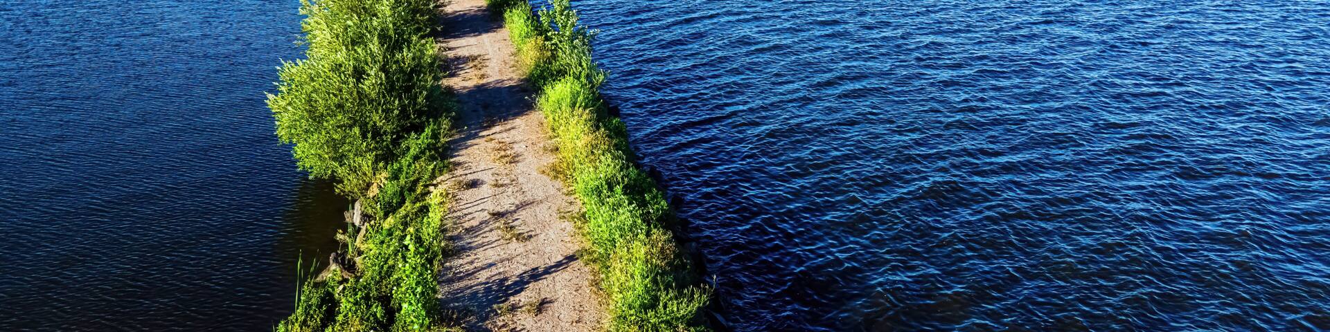 View of a breakwall on the fox river