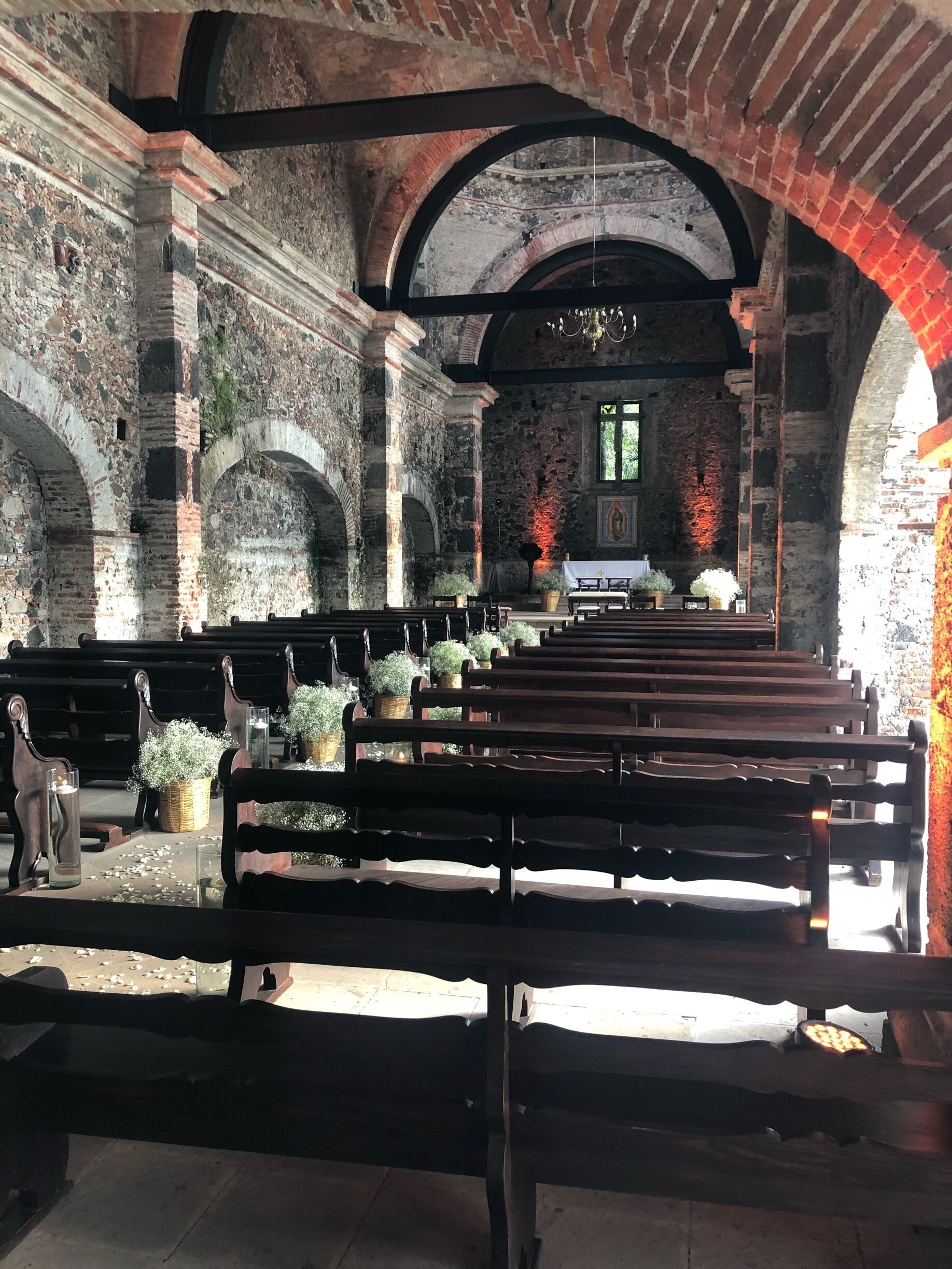 #lifeatexpedia #latam #mexico #morelos #chapel #Culture A beautiful chapel in Mexico ready for a wedding ♥️