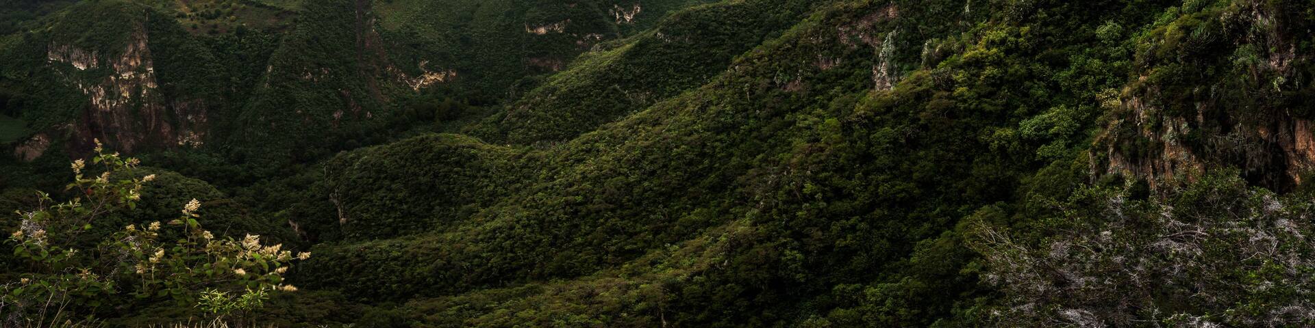 Colorful sunrise at cliffs in Huaca