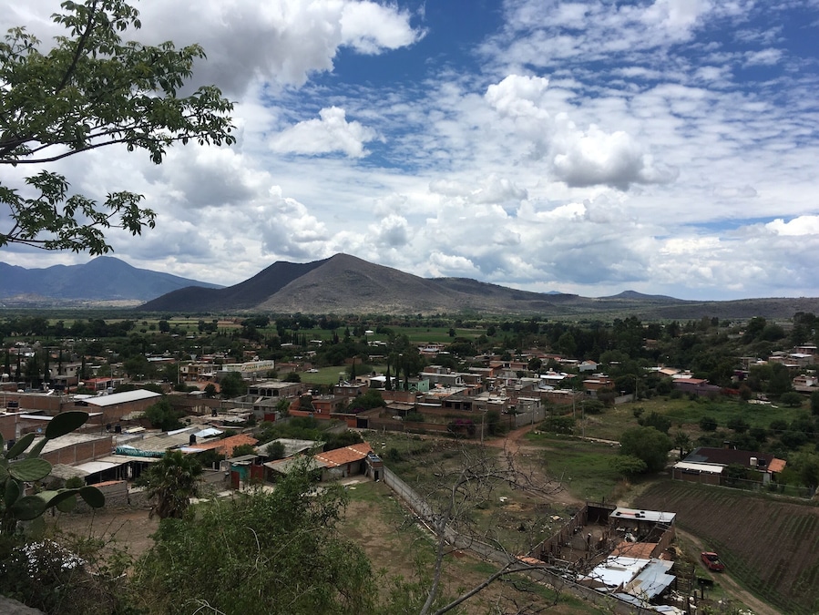 Araró is a small town in the state of Michoacán. It is known for its Saint “El señor de Araró,” And it’s thermal water parks.
It is also my family’s home.