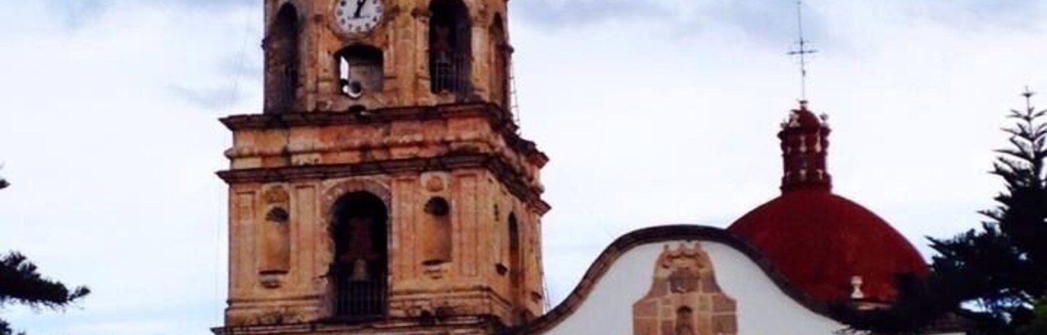 The church in town, home to the saint Señor de Araró.
#Architecturephotocontest