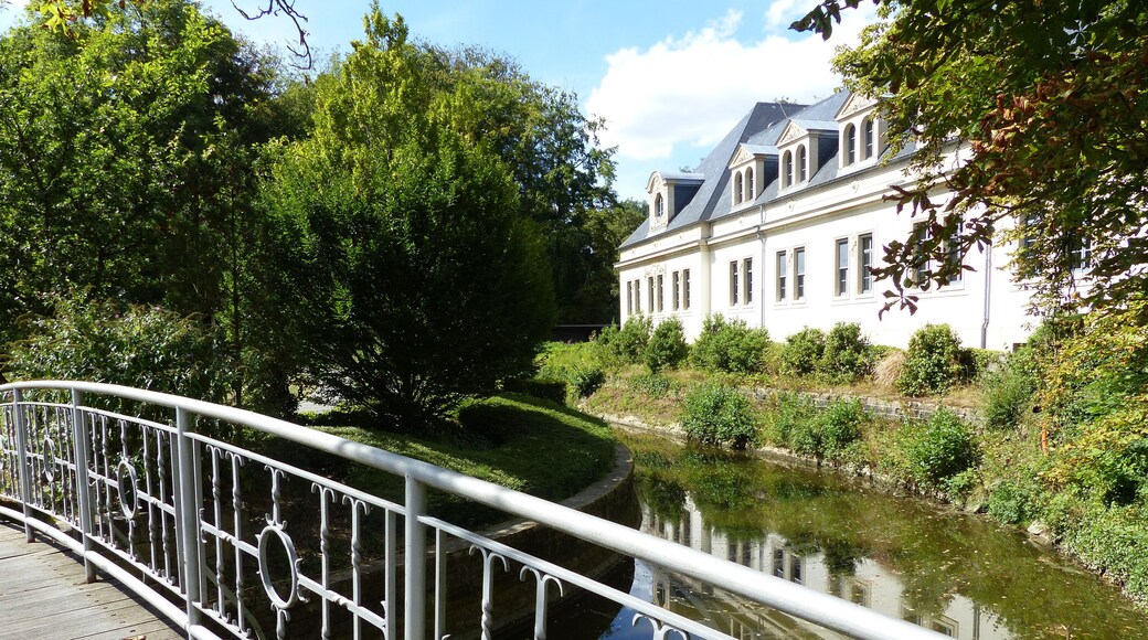 Orangerie und Brückengeländer in Mondorf-les-Bains / Luxemburg