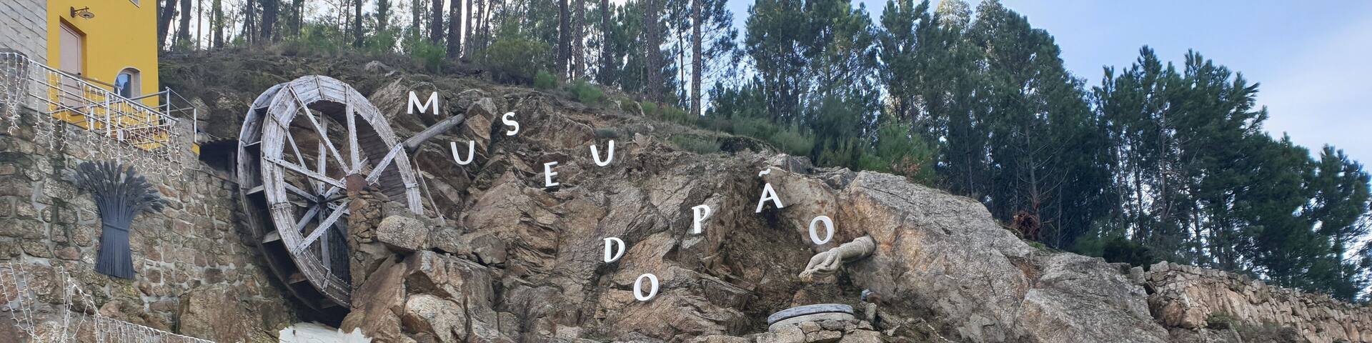 Quick tour, and check sooo many types of bread they have!!