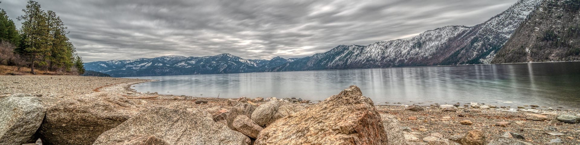 Beach view of Lake Bayview, Idaho