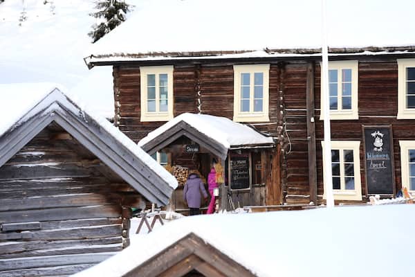 Station de sports d\'hiver Kvitfjell qui includes neige et petite ville ou village