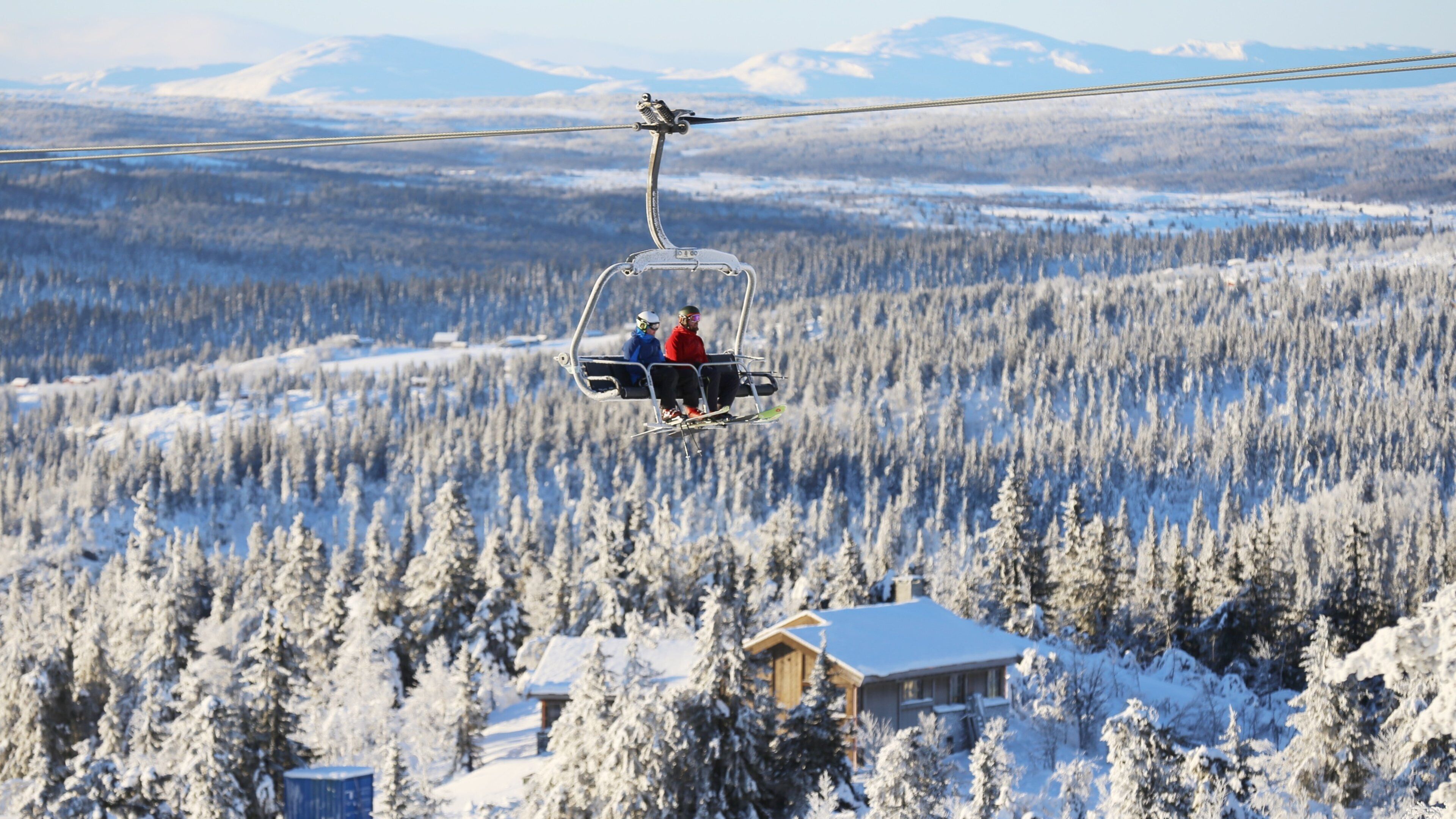 Kvitfjell showing a house, landscape views and a gondola