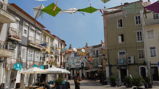 Portugal is much more than Lisbon...
https://foodandtravel.blog/2019/06/26/4-must-do-day-trips-from-lisbon-except-sintra/