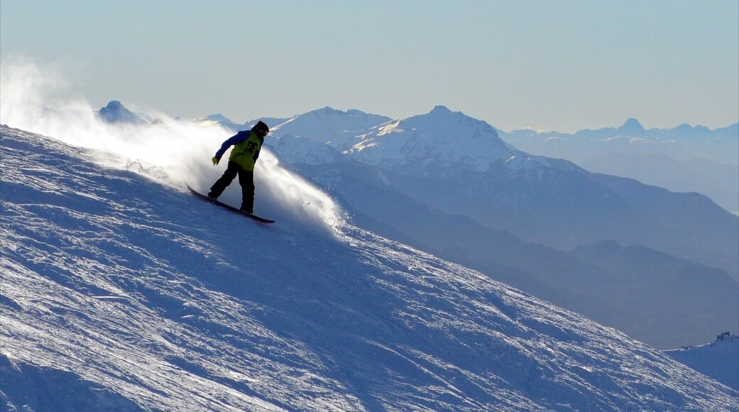 Bariloche inclusief snowboarden, sneeuw en landschappen