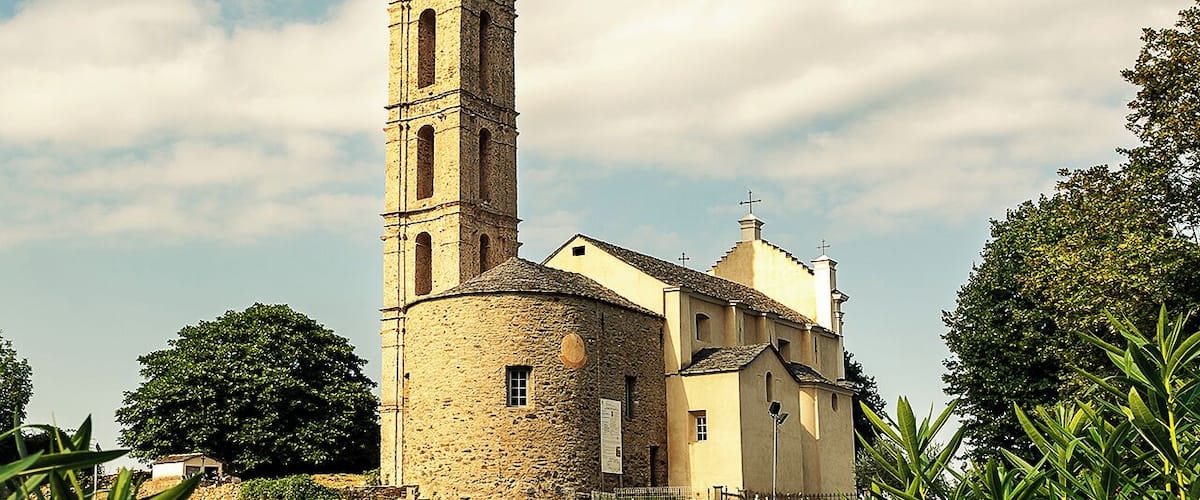 This building is indexed in the Base Mérimée, a database of architectural heritage maintained by the French Ministry of Culture, under the reference PA00099243 .