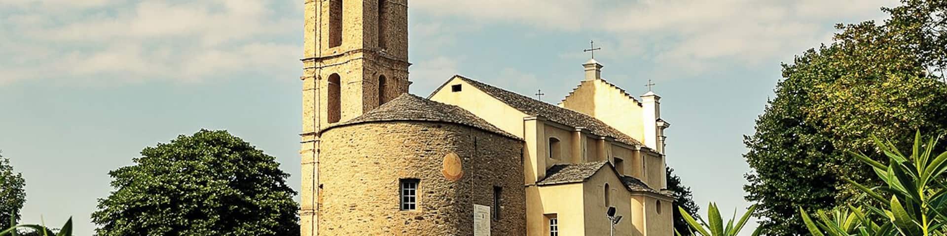 This building is indexed in the Base Mérimée, a database of architectural heritage maintained by the French Ministry of Culture, under the reference PA00099243 .