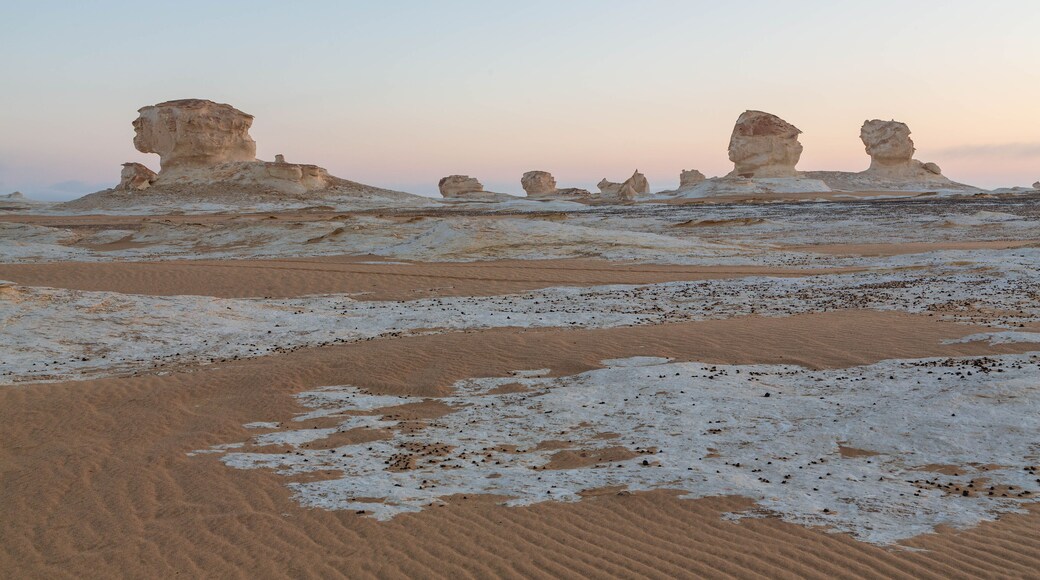 Wind eroded rock formations, Egyptian White Desert. Western Desert, Egypt