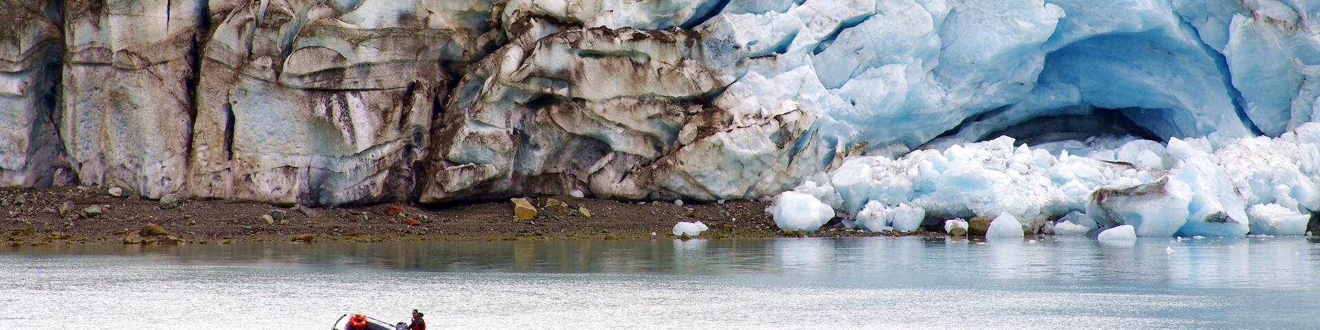 Glacier Bay National Park which includes boating and a bay or harbor