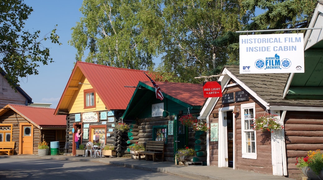 Pioneer Park mostrando atracciones, señalización y elementos patrimoniales