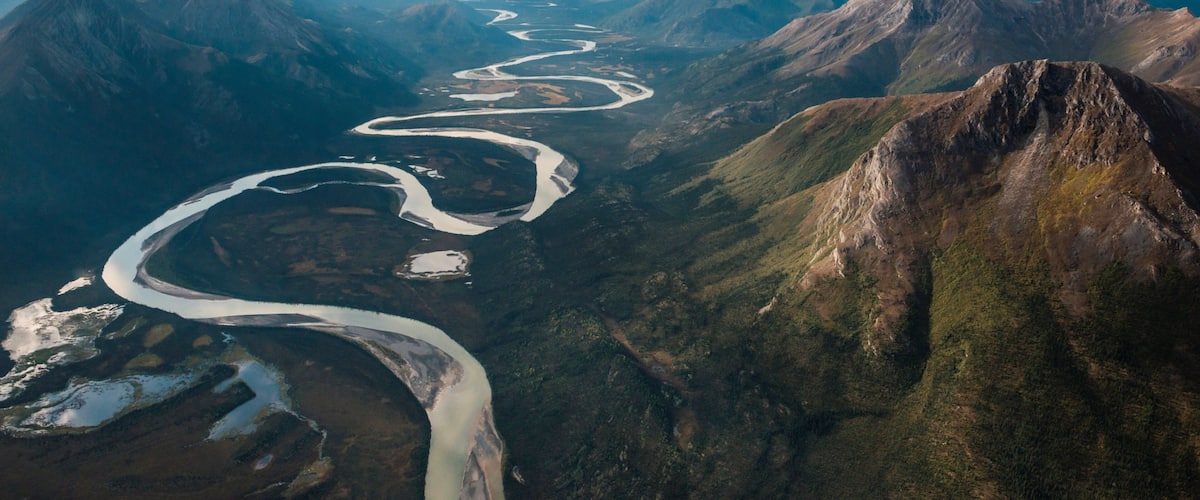 Gates of the Arctic National Park showing tranquil scenes, a river or creek and landscape views