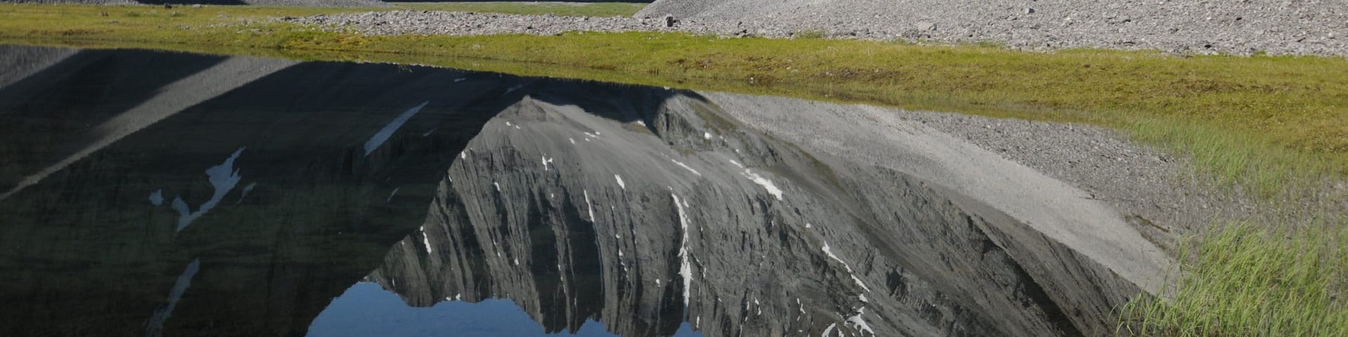 Gates of the Arctic National Park which includes tranquil scenes and a lake or waterhole