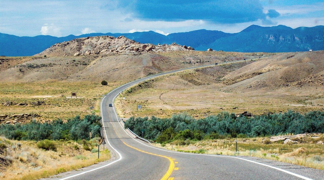 Another shot while heading to the Four Corners.
For more info behind the pictures and stories of my pictures, check out my blog at http://www.travelingken.com