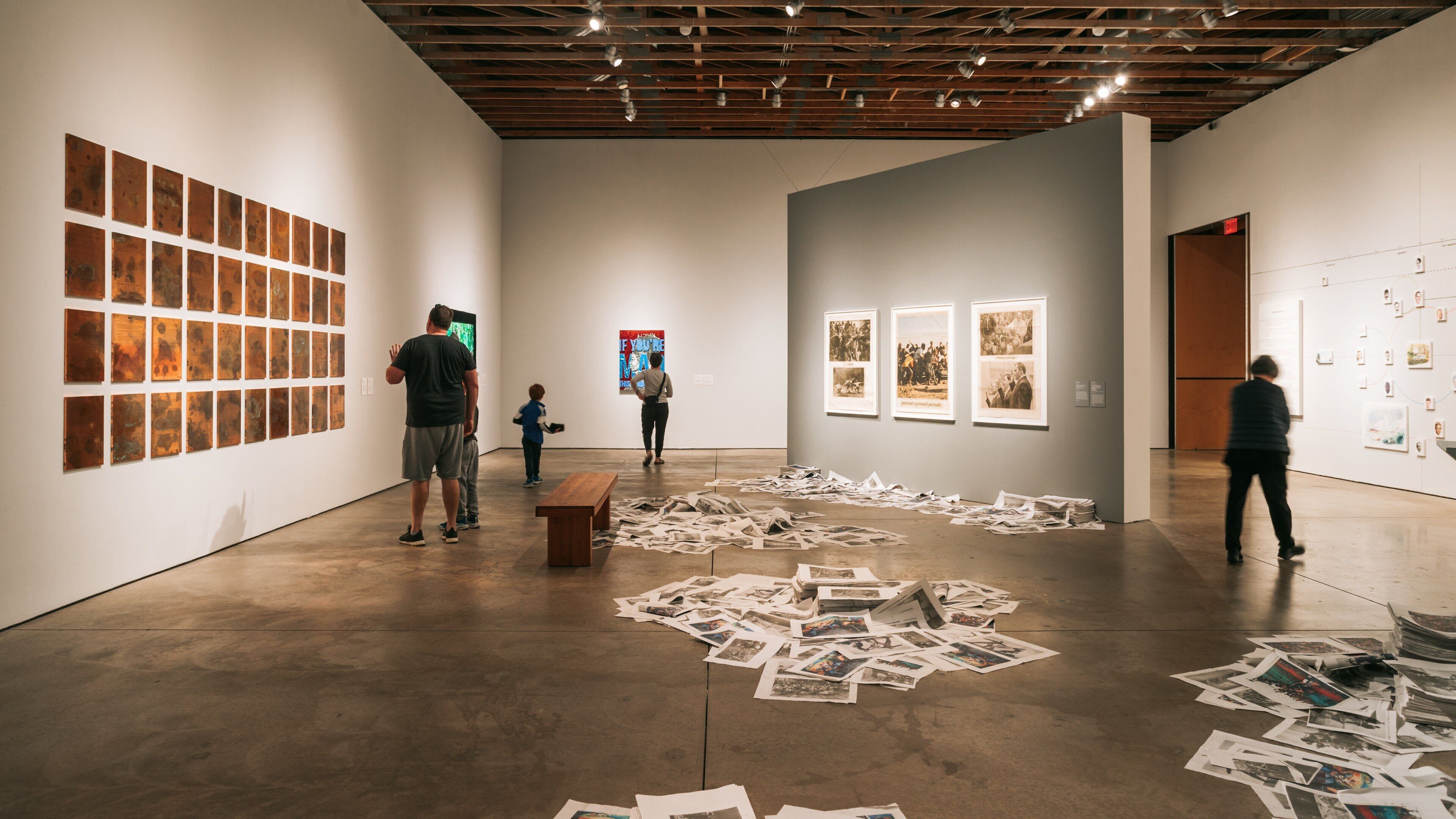 Scottsdale Museum of Contemporary Art showing interior views and art