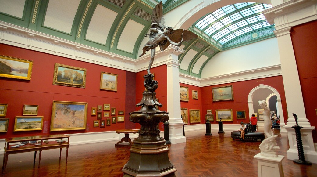 Art Gallery of South Australia caracterizando vistas internas e arte