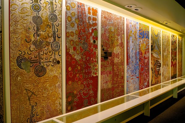 South Australian Museum montrant art et vues intérieures