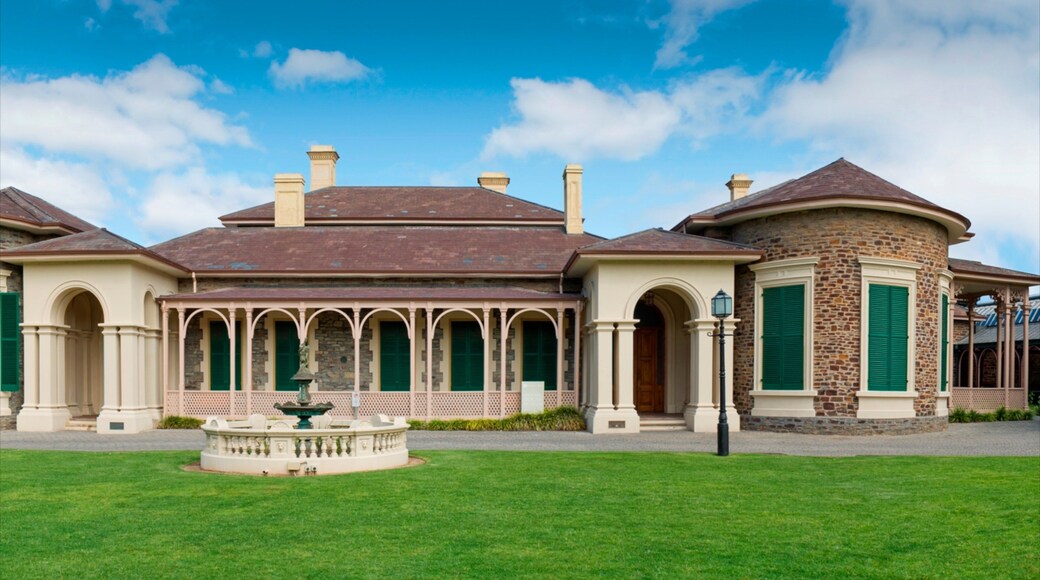 Ayers House Museum which includes heritage architecture