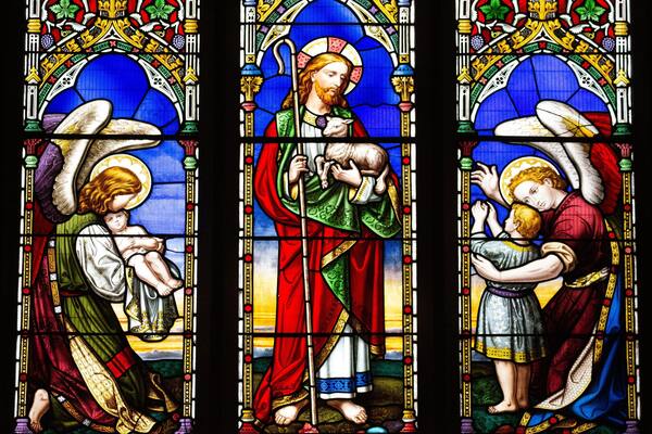 St Peter\'s Cathedral which includes art, religious aspects and heritage elements