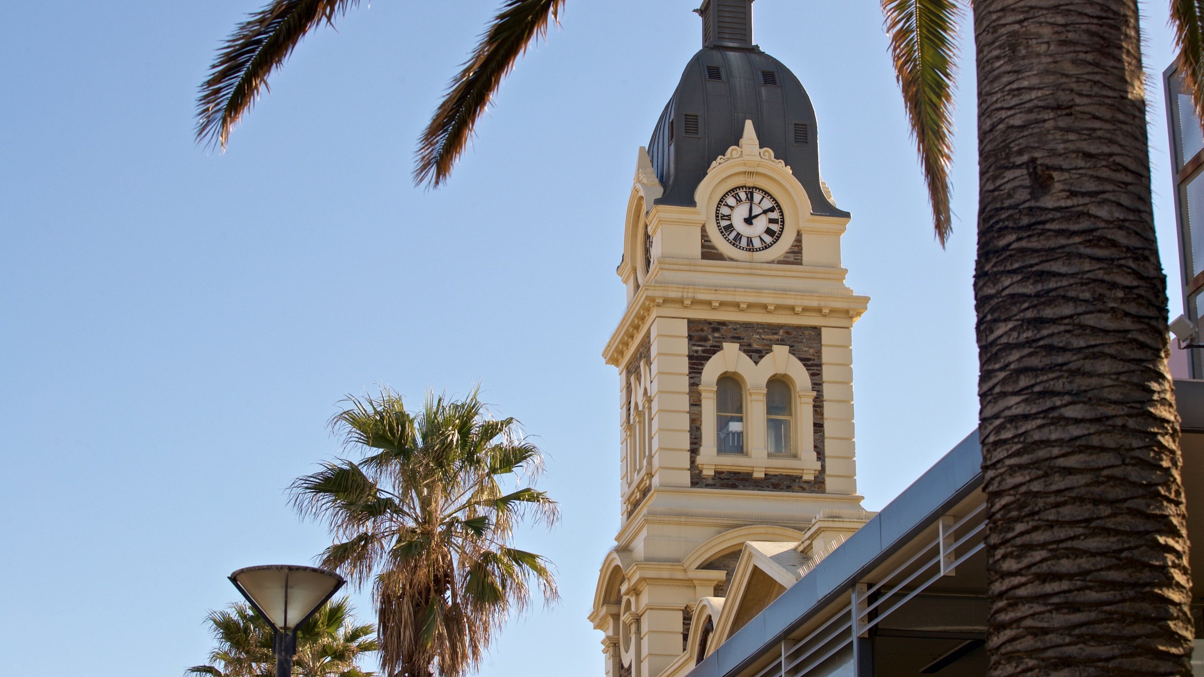 Glenelg Beach featuring heritage architecture
