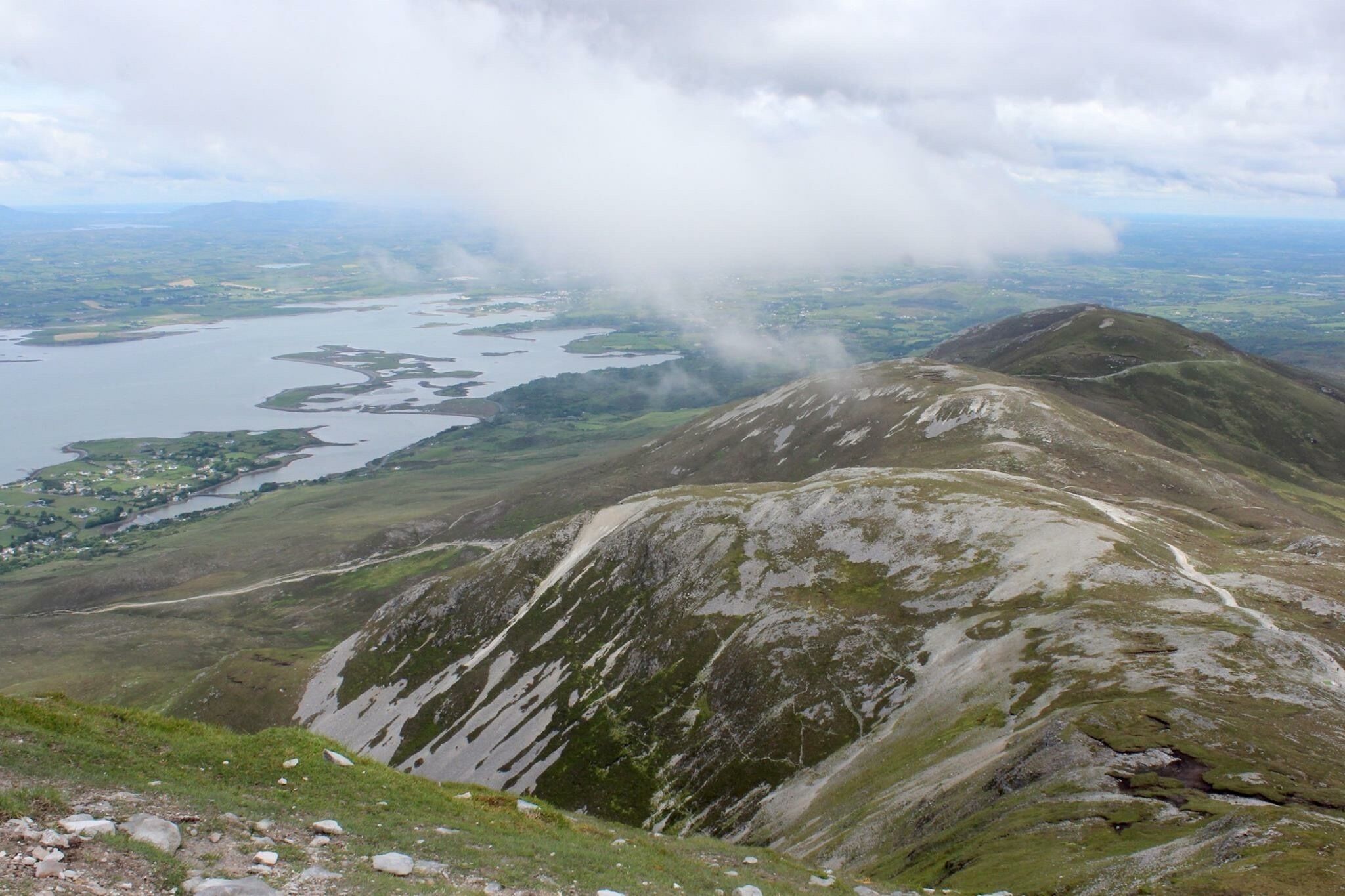 Croagh Patrick is one of the highest mountain in county Mayo. It is a very famous place of pelerinage, since 300 before J.C. It is named in honor of Saint Patrick, very important character in irish history because he brought christianity in the country. The mountain is not only full of history and meaning, it is also an absolutely beautiful place, and the view on top is stunning.