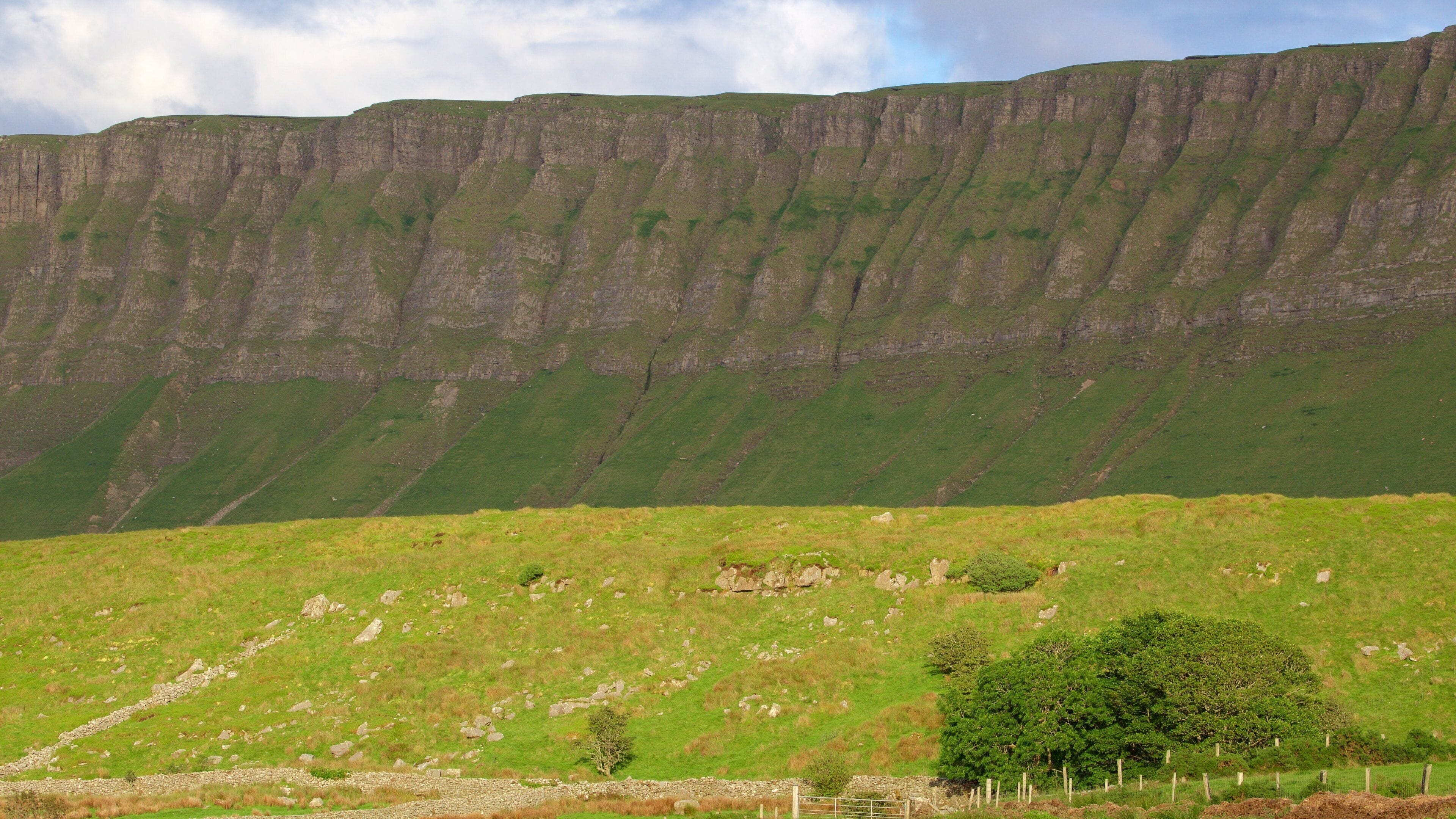 Ben Bulben which includes mountains and tranquil scenes