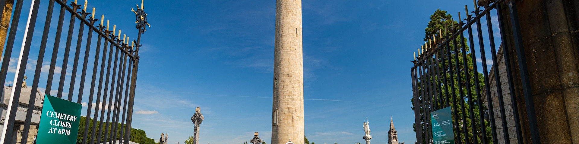 Glasnevin Cemetery which includes a cemetery