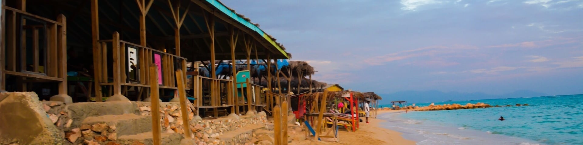The place to go to for freshly caught and cooked seafood...I enjoyed the largest and tastiest lobster I've ever consumed at Prendy's on Hellshire Beach. It's crowded on the weekends but weekday afternoons are ideal for getting the best catch of the day.