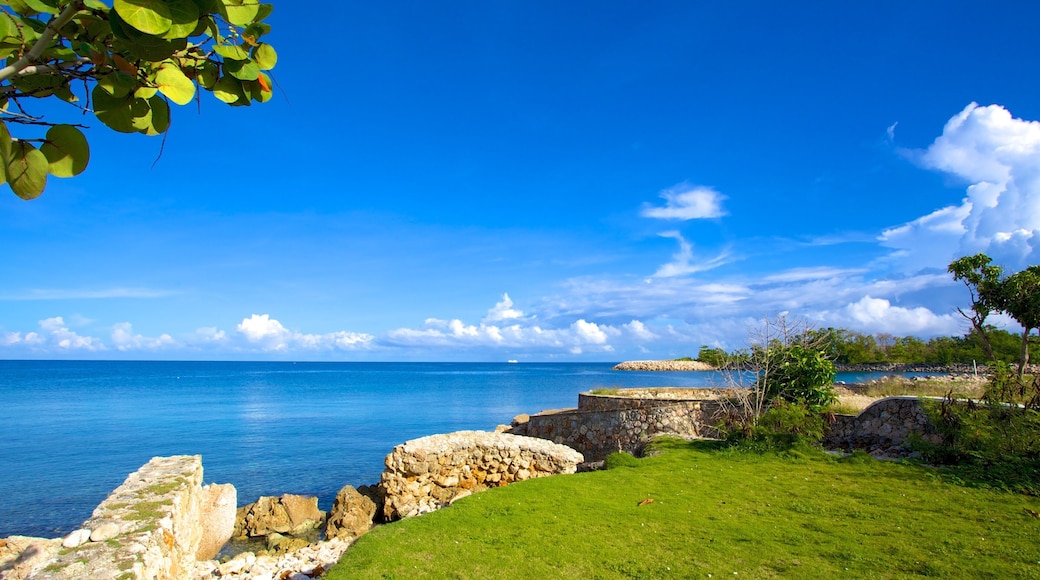 詹姆士•邦德海滩