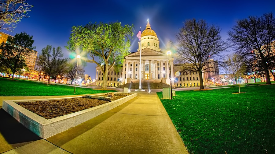 topeka kansas downtown at night