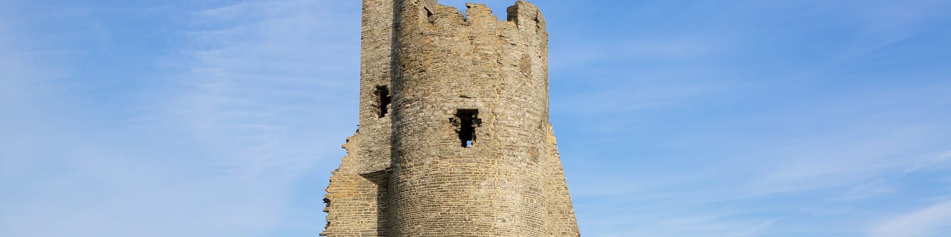 アベリストウィス城 フィーチャー 自然の風景, 崩れた建物 と 橋
