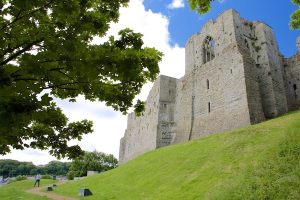 Oystermouth Castle das einen Burg