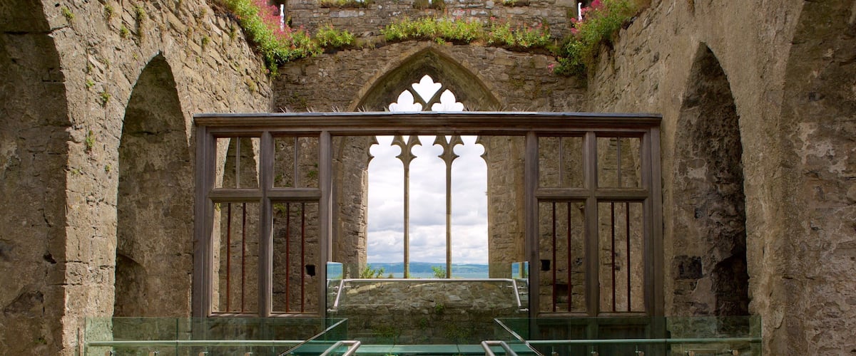 Oystermouth Castle featuring heritage elements