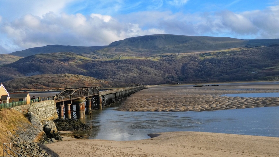 Stunning Barmouth bridge....surrounded by the most fabulous scenery