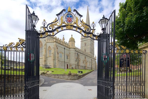 St. Columb\'s Cathedral das einen Kirche oder Kathedrale, Geschichtliches und religiöse Aspekte