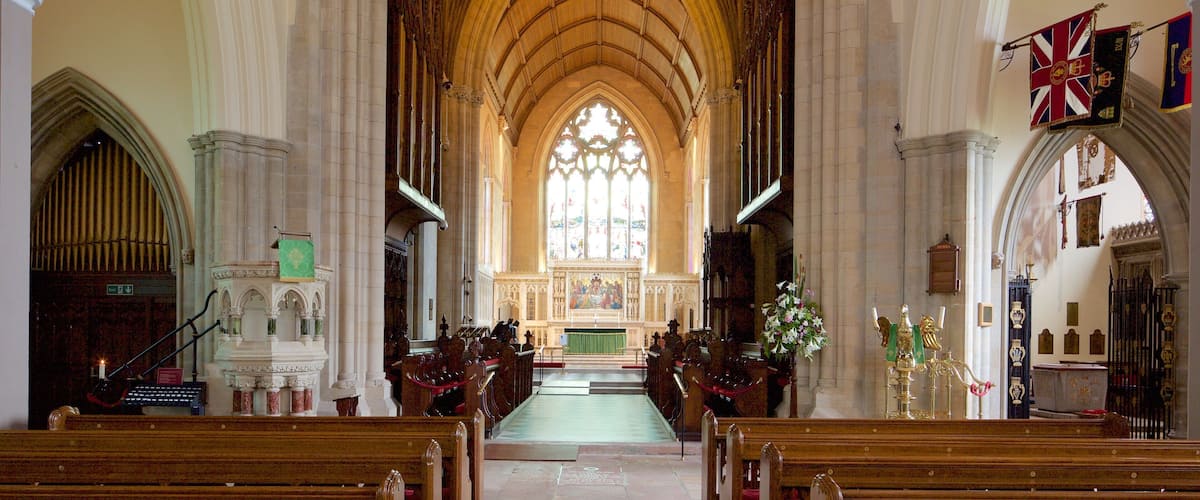 Armagh featuring interior views, a church or cathedral and heritage elements