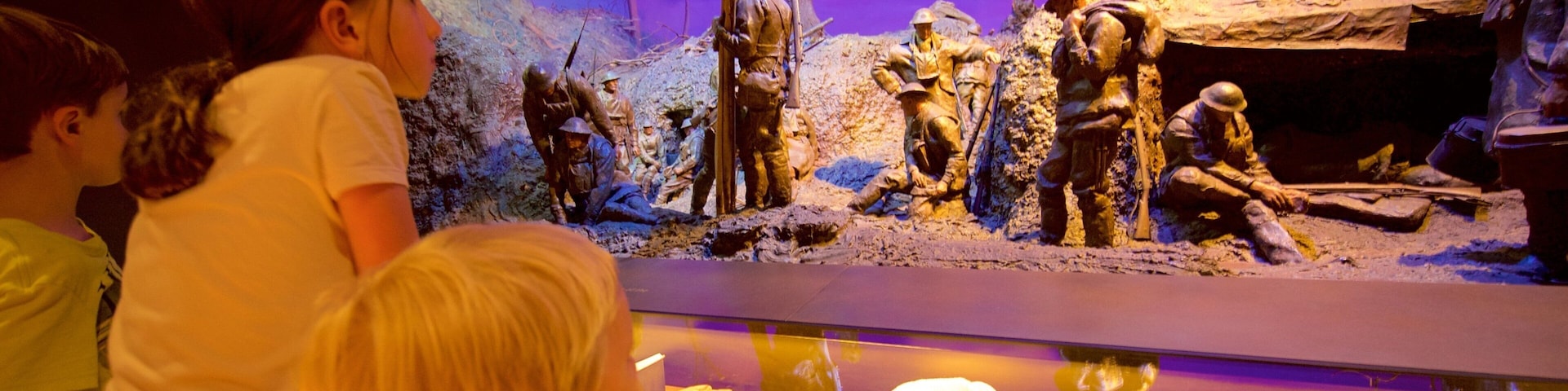 Australian War Memorial y también niños