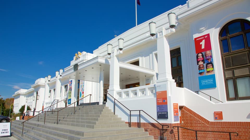 Old Parliament House showing an administrative buidling