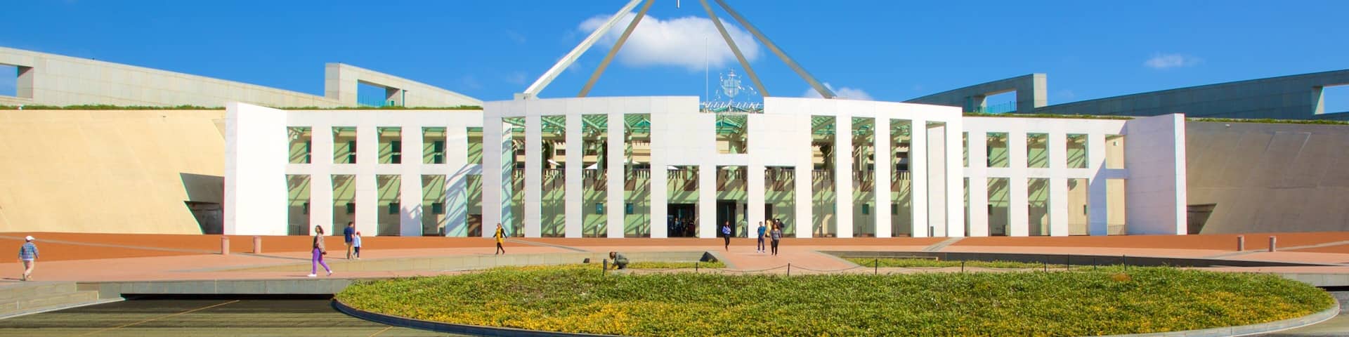 Parliament House que incluye un edificio administrativo